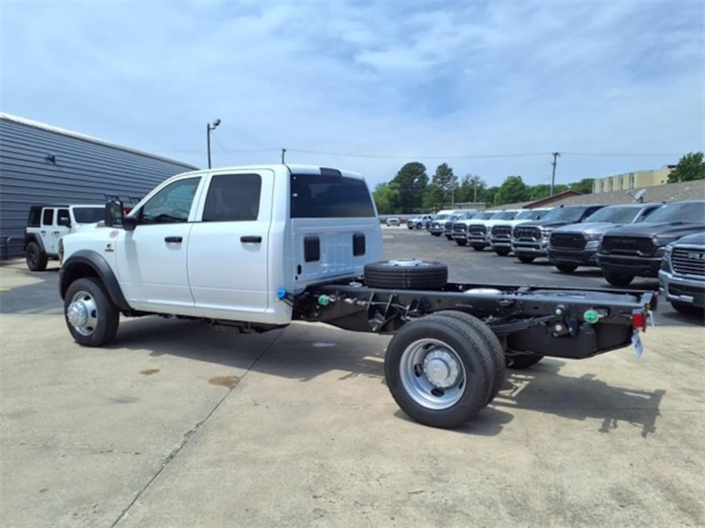 New 2025 Ram 4500 Chassis Cab 4500 TRADESMAN CHASSIS CREW CAB 4X4 60' CA Pickup