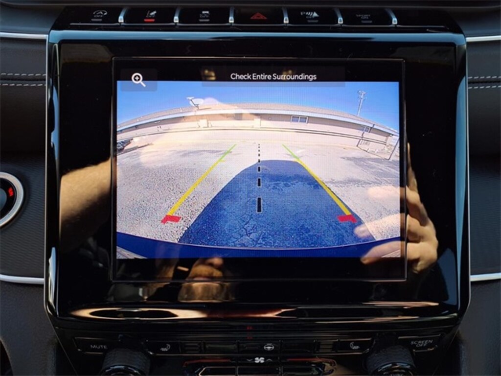 New 2025 Jeep Grand Cherokee L ALTITUDE X 4X4 Sport Utility