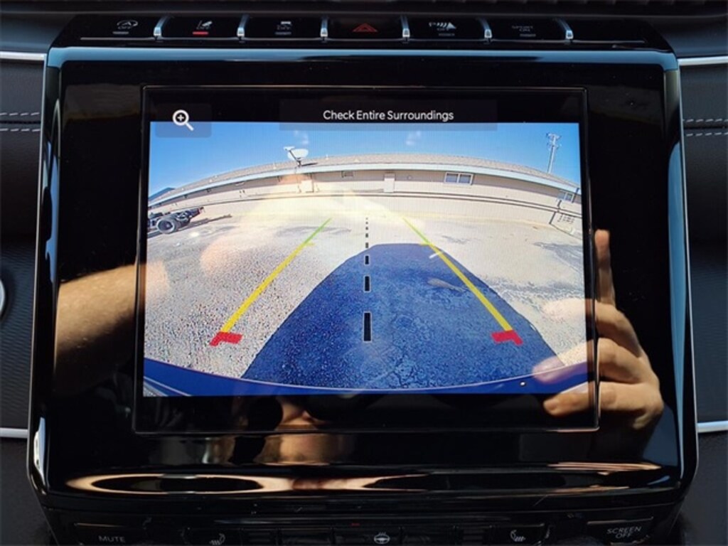 New 2025 Jeep Grand Cherokee LAREDO X 4X4 Sport Utility