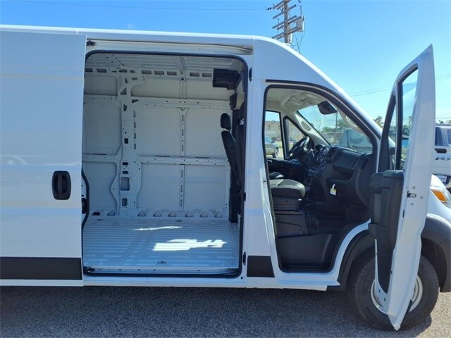 2025 Ram ProMaster 2500 photo 4