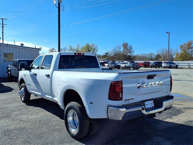 2026 Ram 3500 Big Horn photo 3