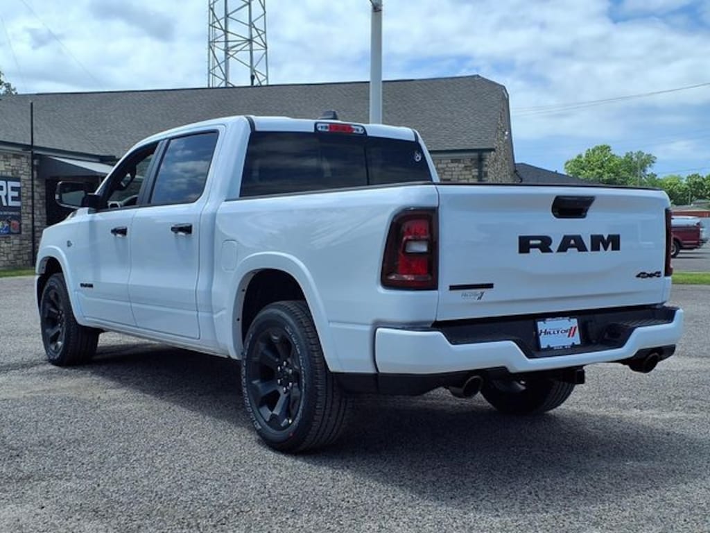 New 2026 Ram 1500 BIG HORN CREW CAB 4X4 5'7 BOX Pickup