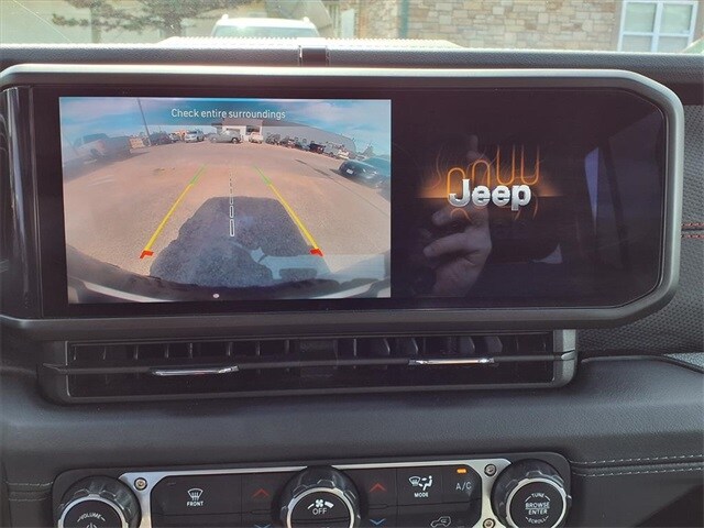 2024 Jeep Wrangler Rubicon photo 4