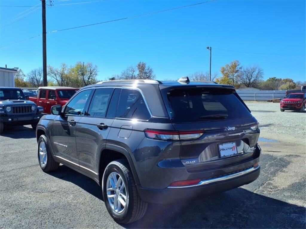 New 2025 Jeep Grand Cherokee LAREDO X 4X4 Sport Utility