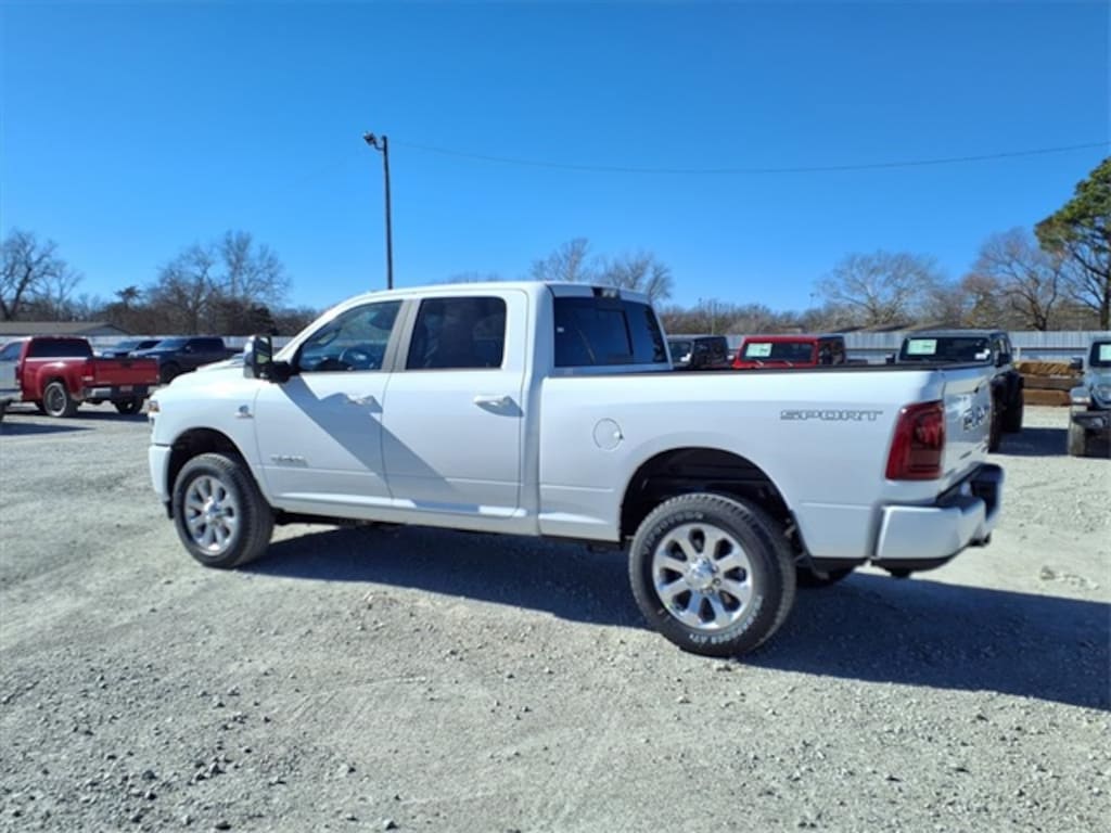 New 2026 Ram 2500 LARAMIE CREW CAB 4X4 6'4 BOX Pickup