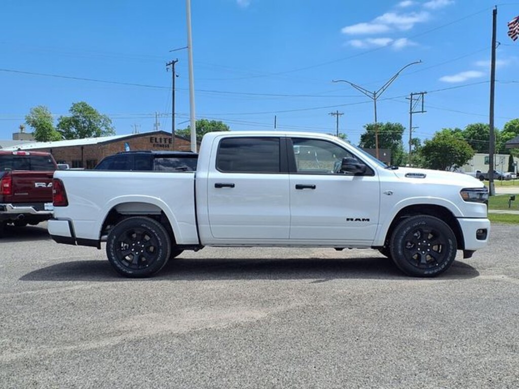 New 2026 Ram 1500 BIG HORN CREW CAB 4X4 5'7 BOX Pickup