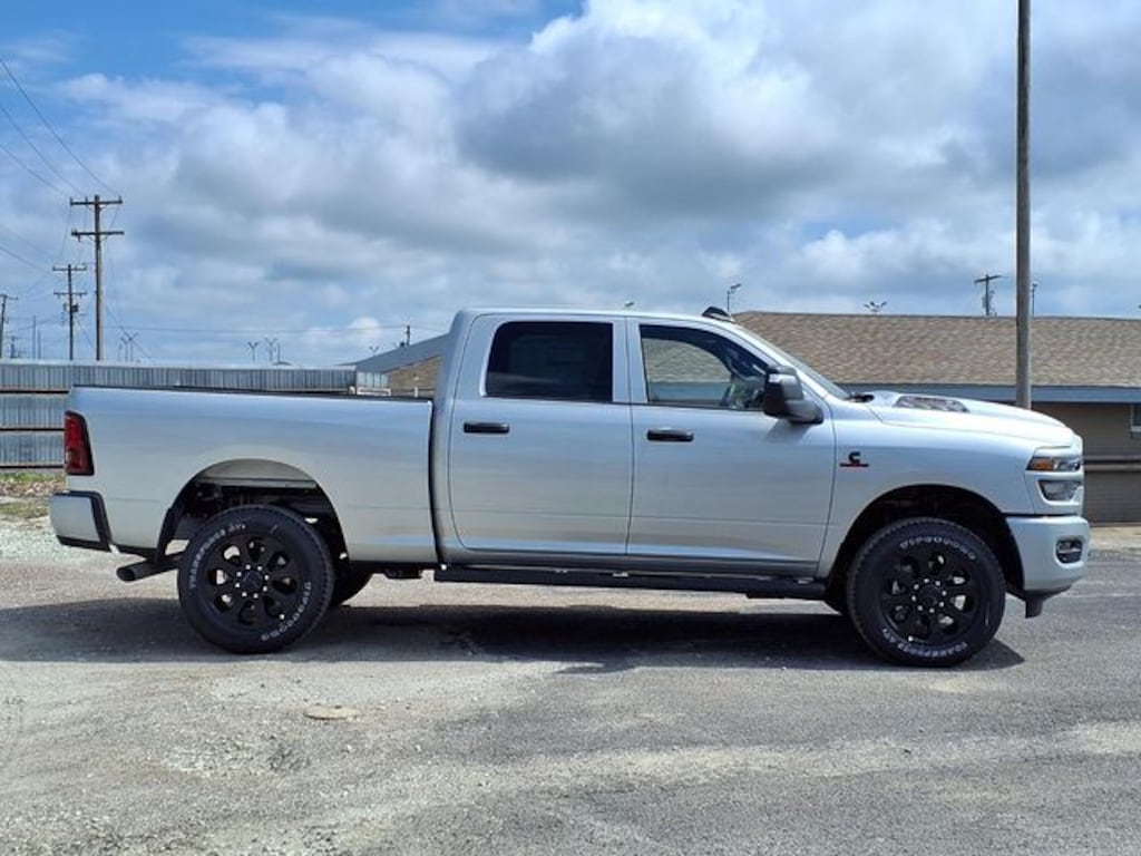 New 2026 Ram 2500 BLACK EXPRESS CREW CAB 4X4 6'4 BOX Pickup