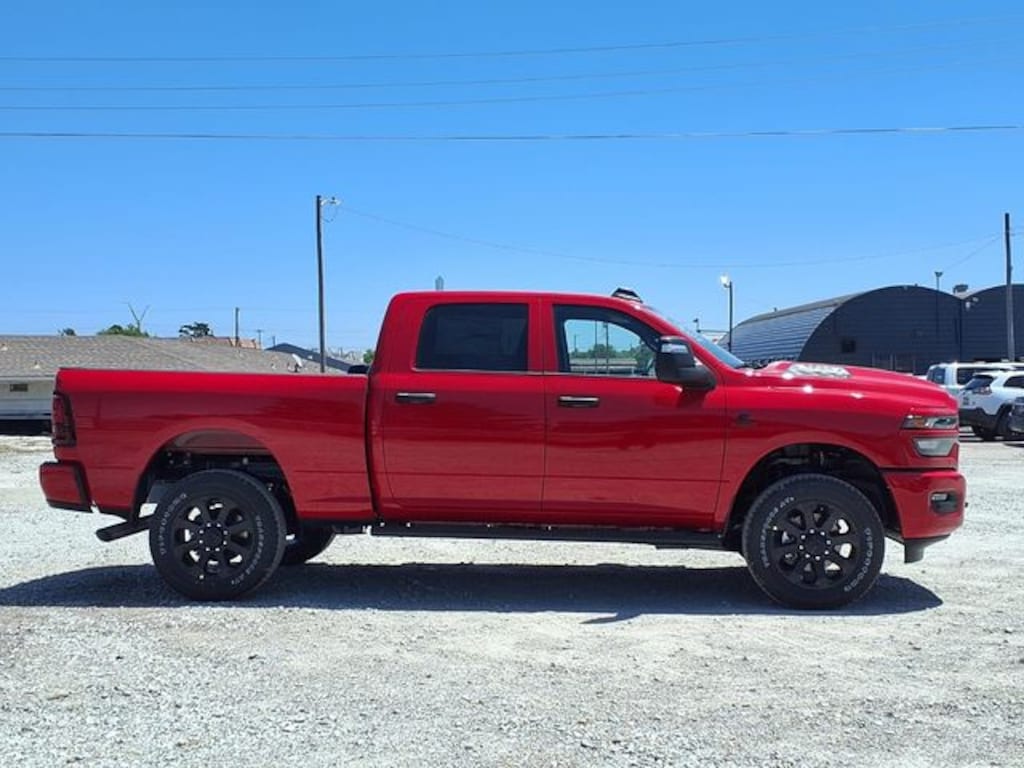 New 2026 Ram 2500 BLACK EXPRESS CREW CAB 4X4 6'4 BOX Pickup