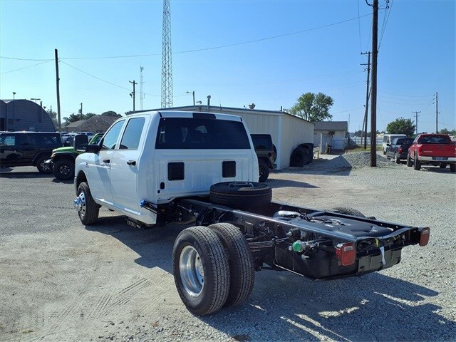 2026 Ram 3500 Tradesman photo 3