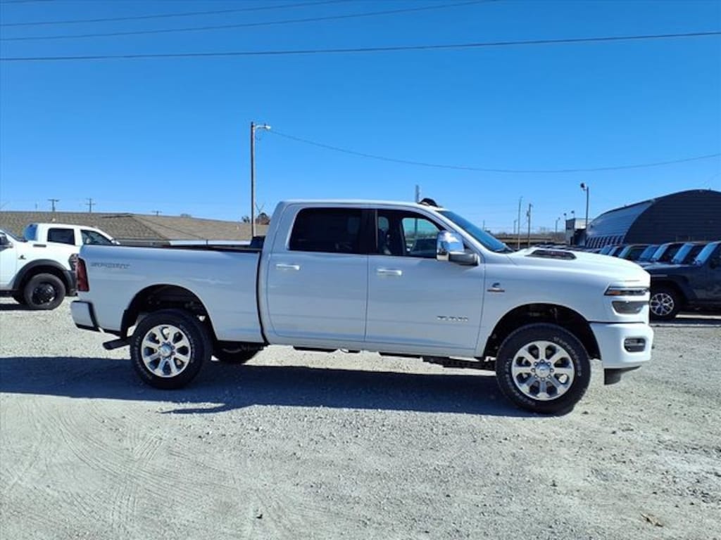 New 2026 Ram 2500 LARAMIE CREW CAB 4X4 6'4 BOX Pickup
