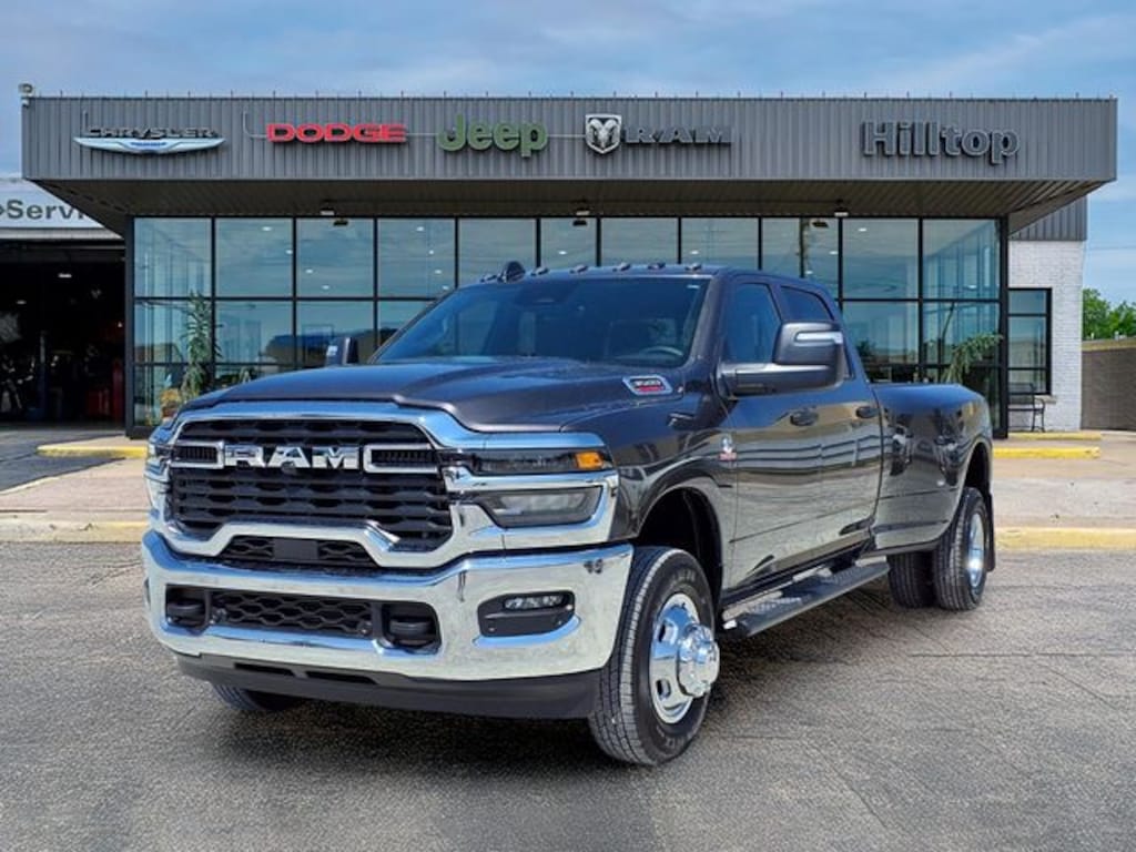 New 2026 Ram 3500 TRADESMAN CREW CAB 4X4 8' BOX Pickup