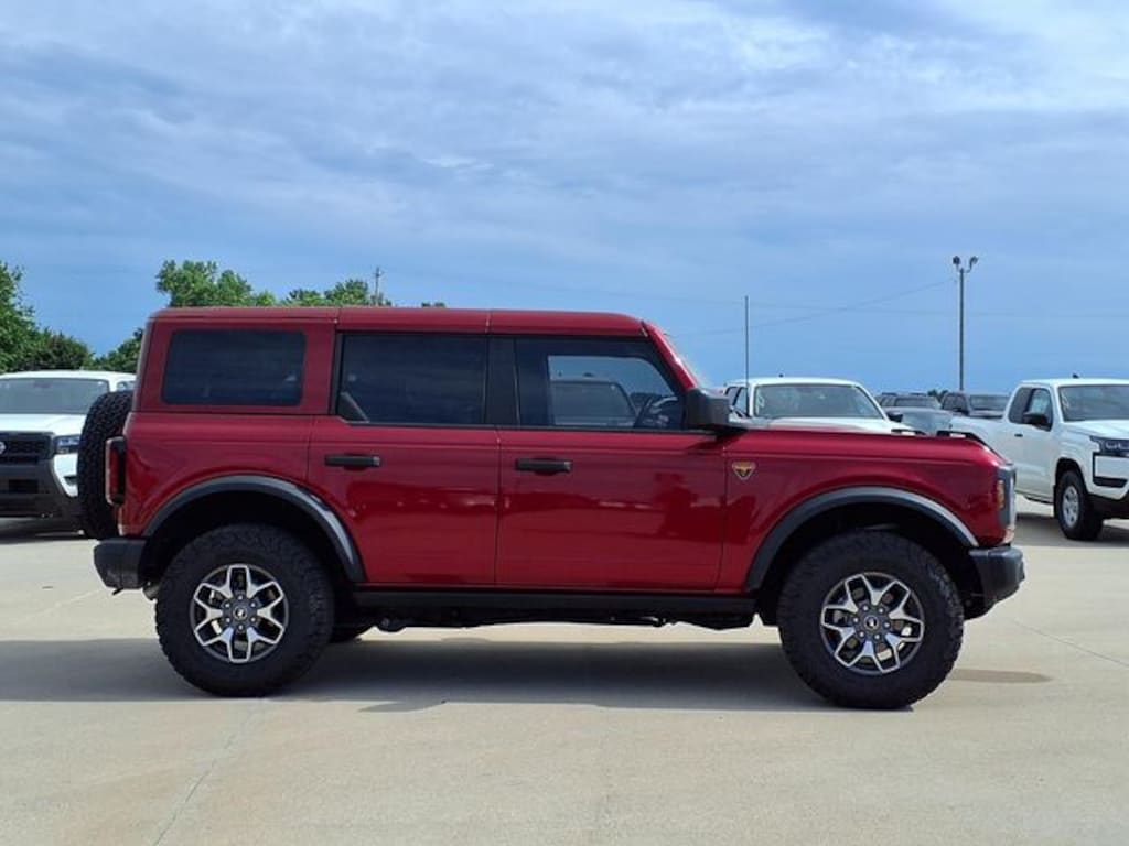 Used 2025 Ford Bronco Badlands SUV