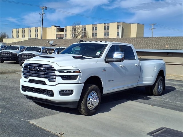 2026 RAM Ram 3500 Pickup Laramie's photo