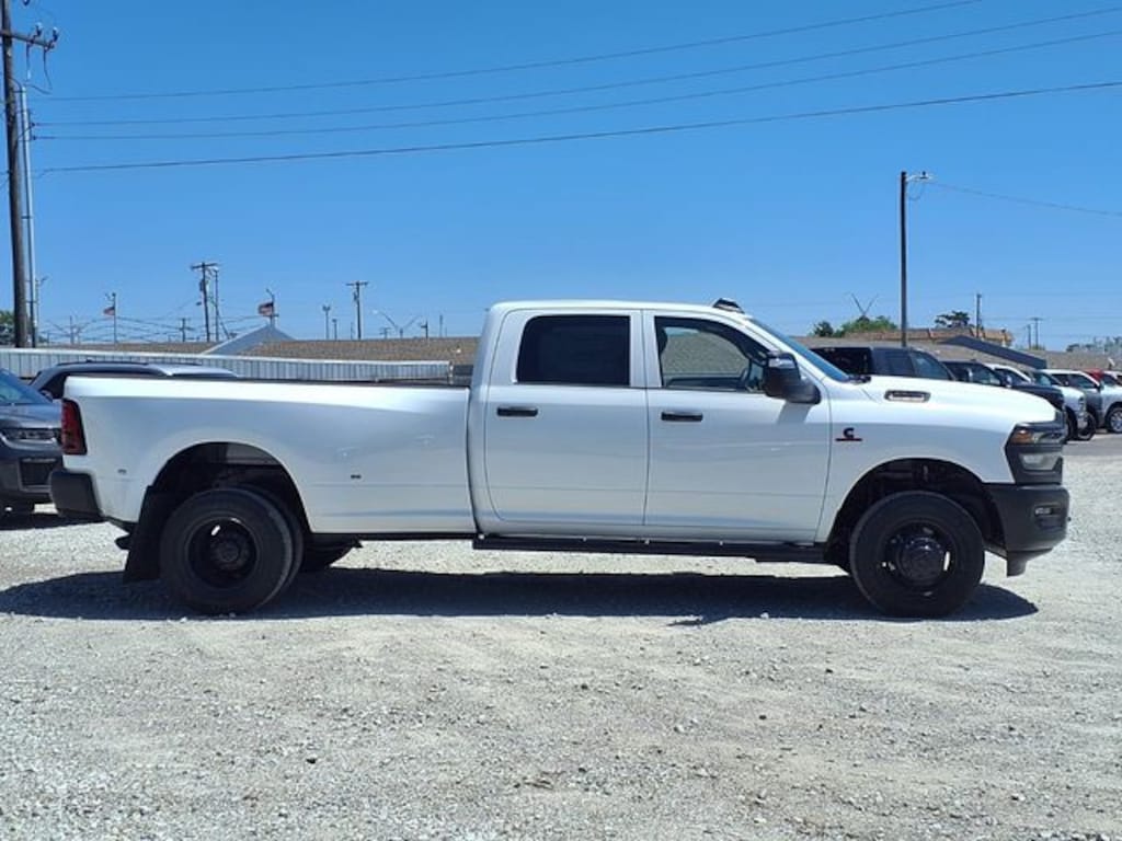 New 2026 Ram 3500 TRADESMAN CREW CAB 4X4 8' BOX Pickup