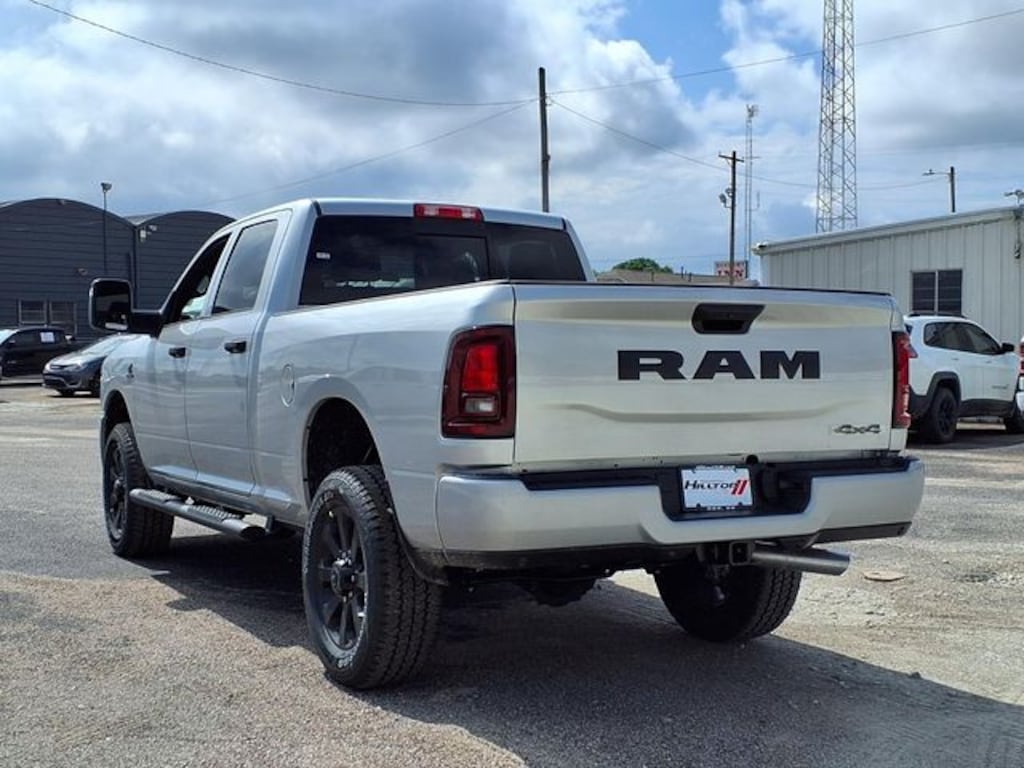 New 2026 Ram 2500 BLACK EXPRESS CREW CAB 4X4 6'4 BOX Pickup