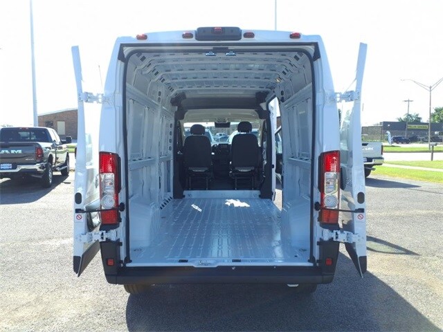 2025 Ram ProMaster 2500 photo 3