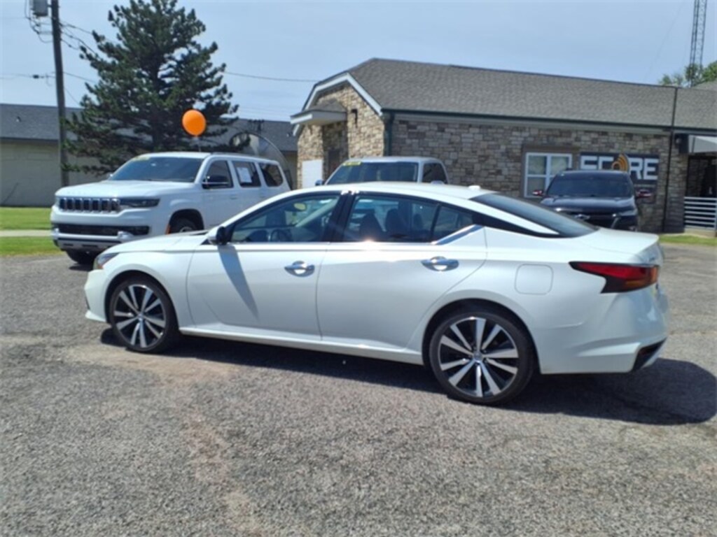 Used 2021 Nissan Altima 2.5 Platinum Sedan
