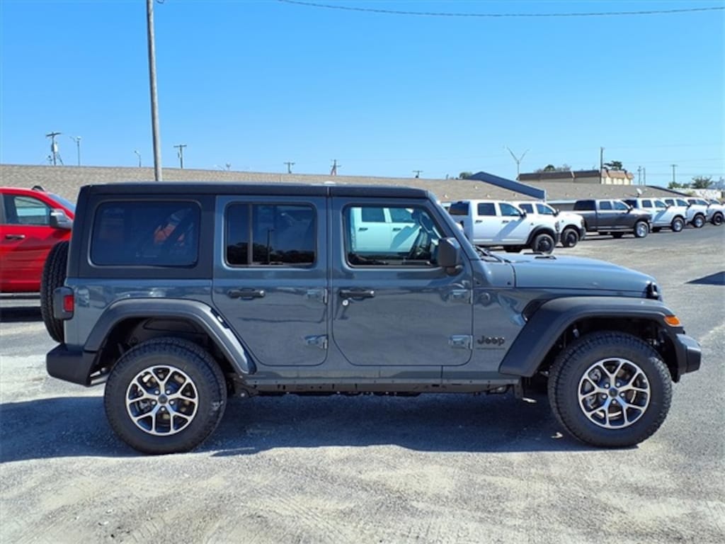 New 2025 Jeep Wrangler 4-DOOR SPORT S Sport Utility