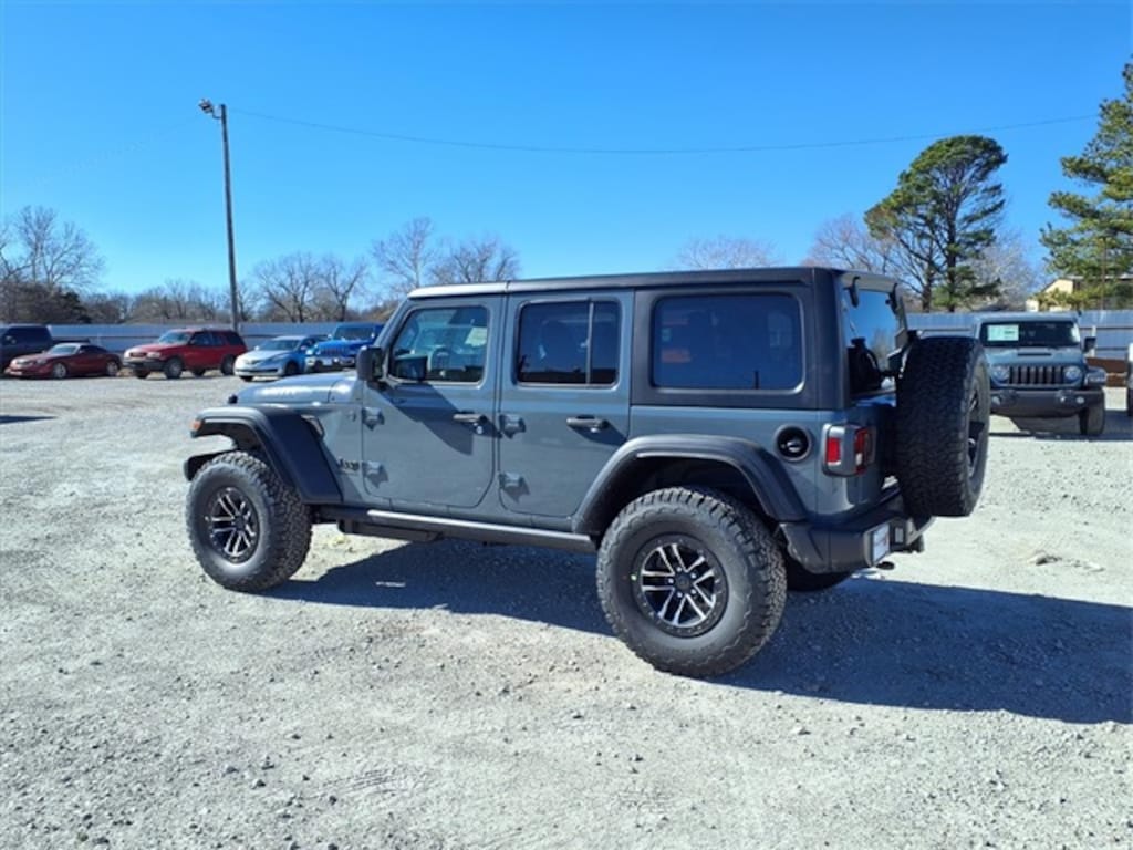 New 2026 Jeep Wrangler 4-DOOR WILLYS Sport Utility