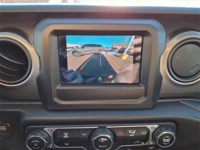 2023 Jeep Gladiator Sport photo 2