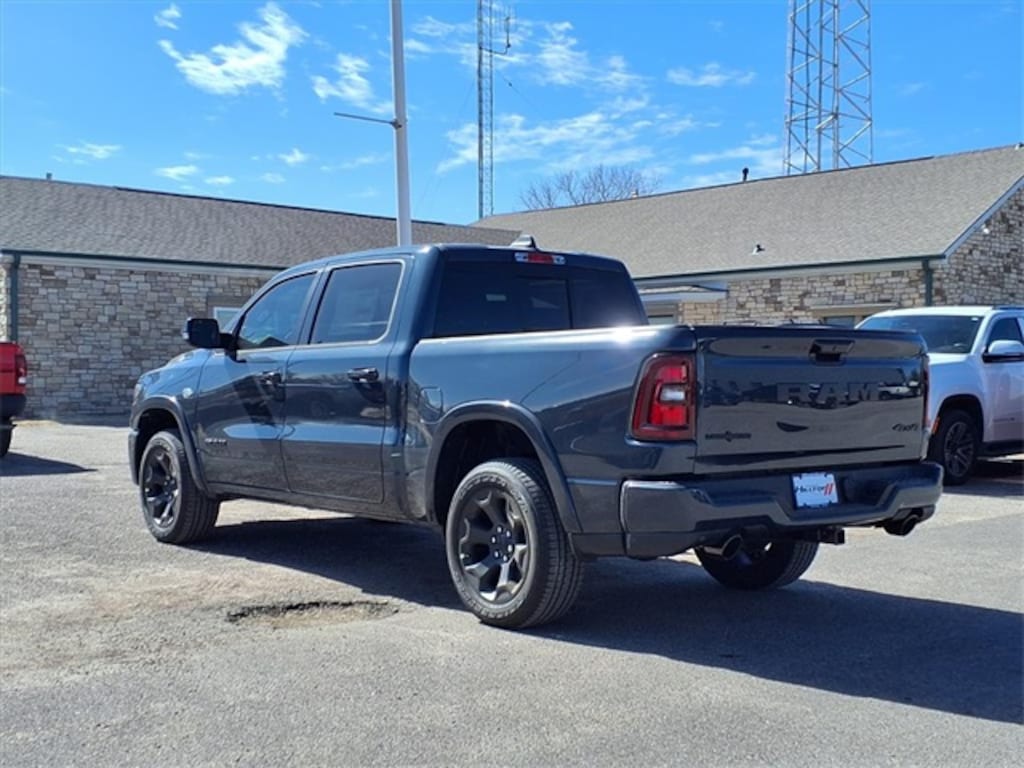 New 2026 Ram 1500 LONE STAR CREW CAB 4X4 5'7 BOX Pickup