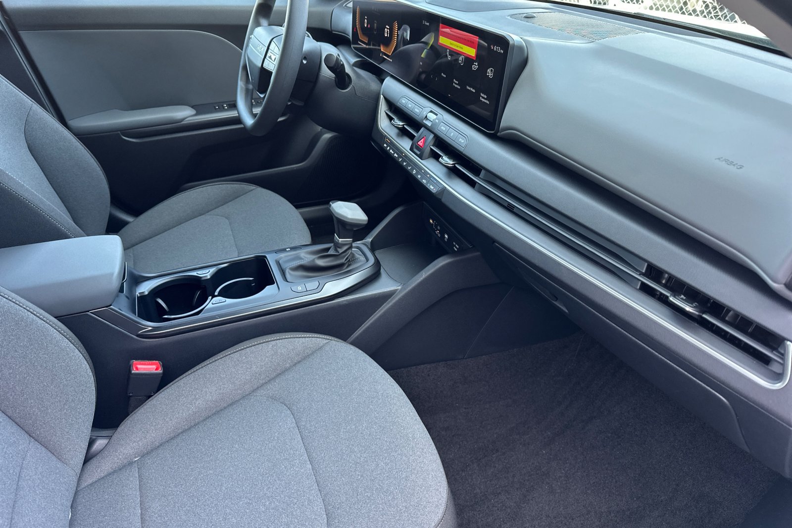 2026 Kia K4 LXS - Photo 15