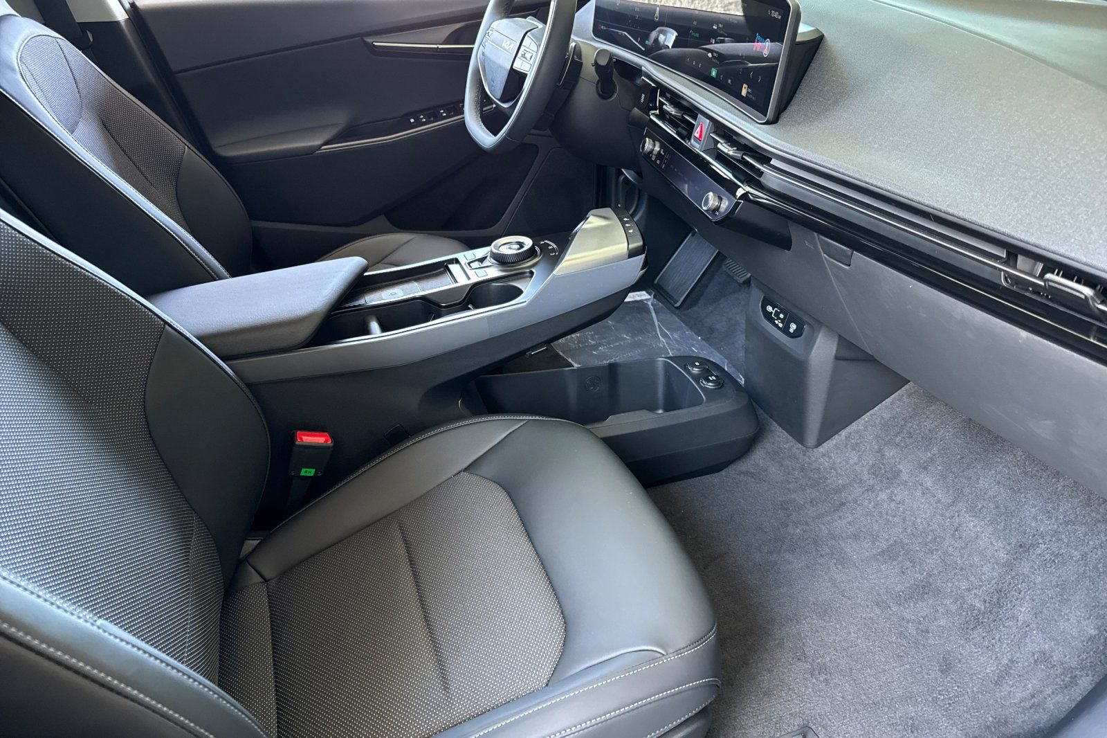 2025 Kia EV6 Light L/R - Photo 17