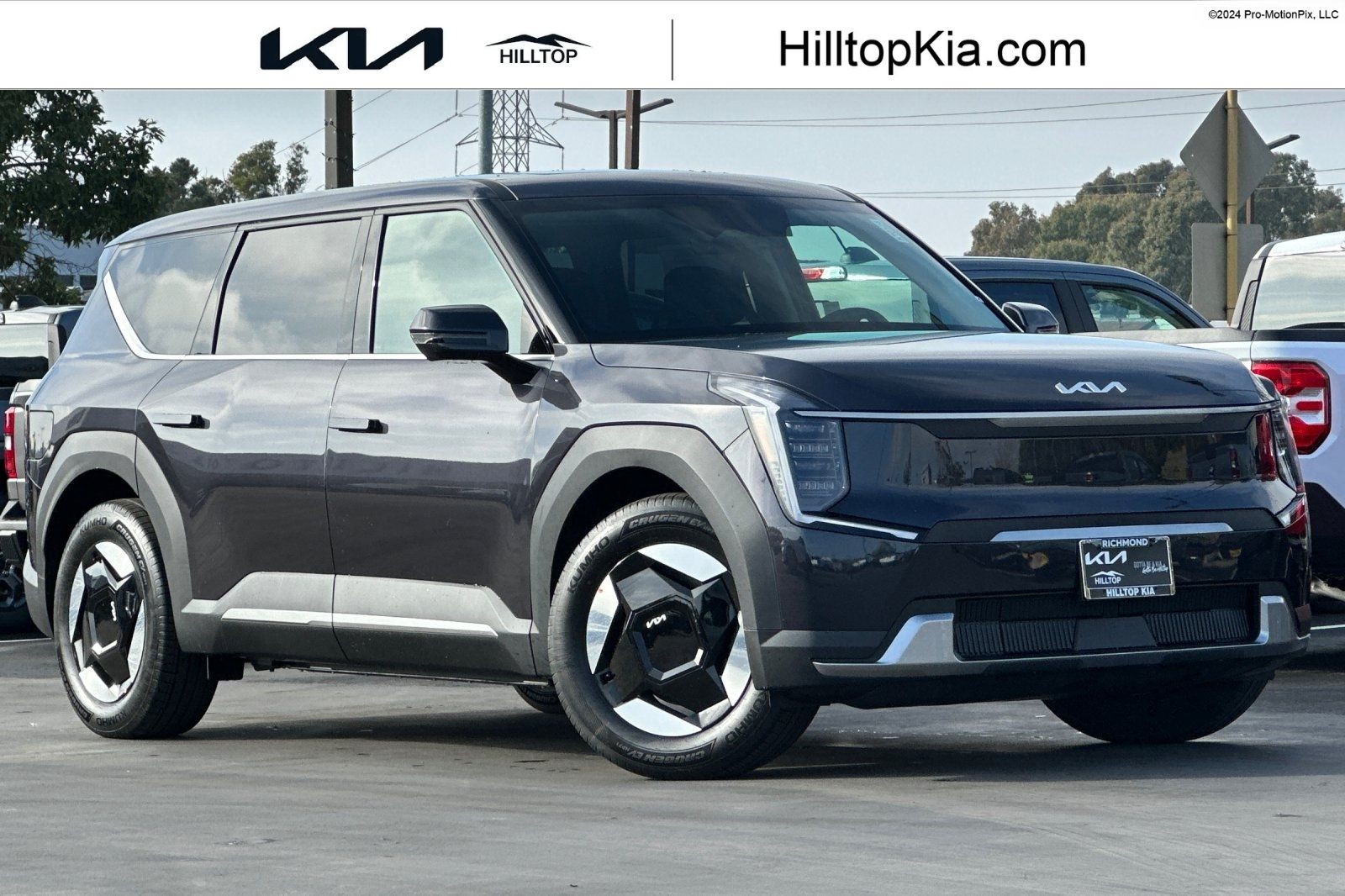 2026 Kia EV9 Light L/R's photo