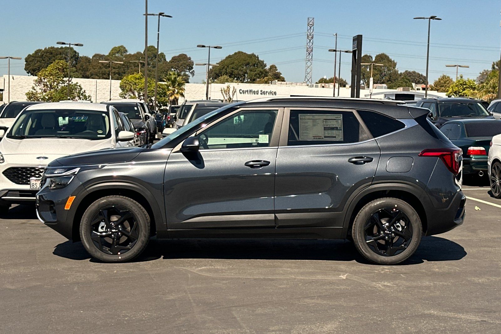 View vehicle photo 7