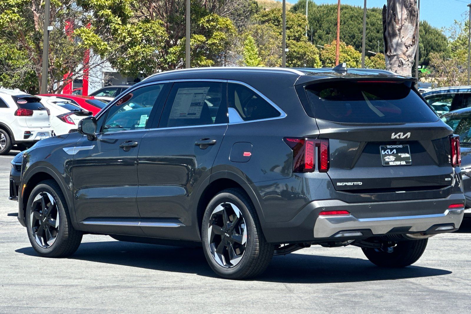View vehicle photo 6