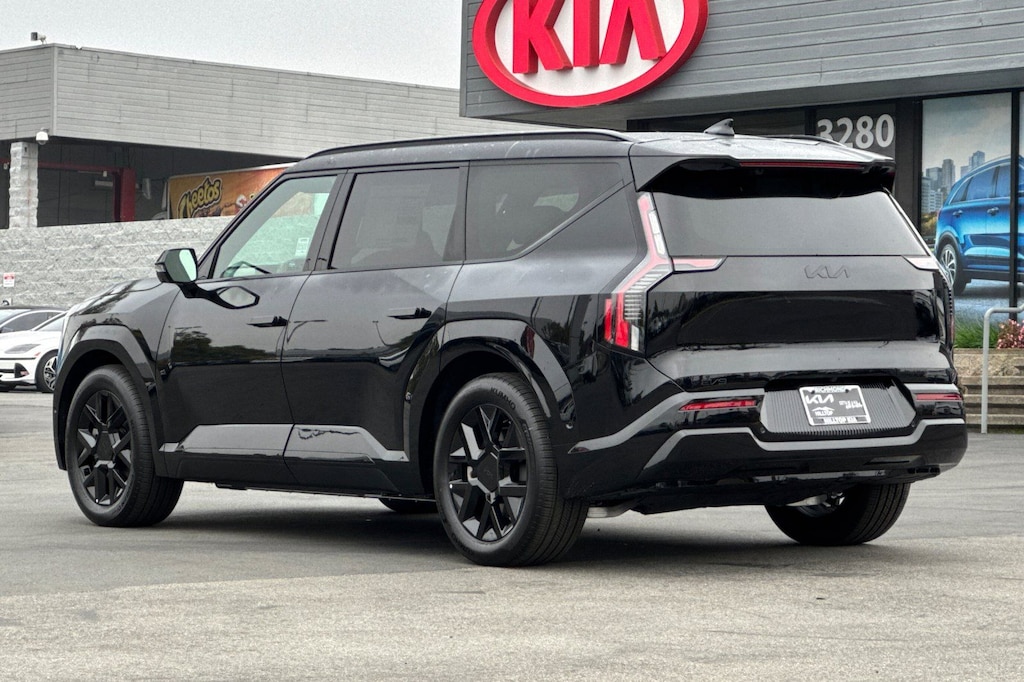 2026 Kia EV9 Land photo 2