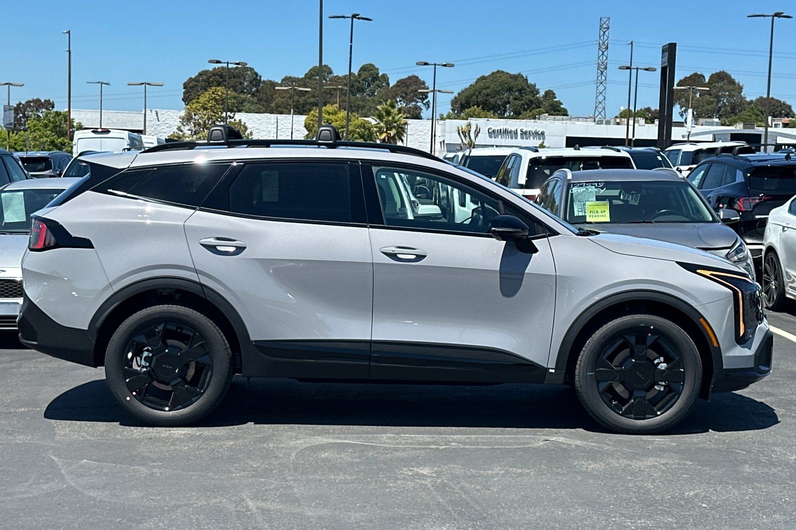 View vehicle photo 3