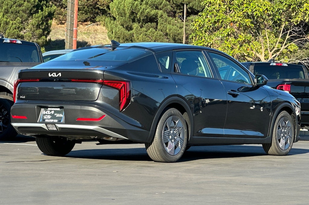 2025 Kia K4 LX photo 4