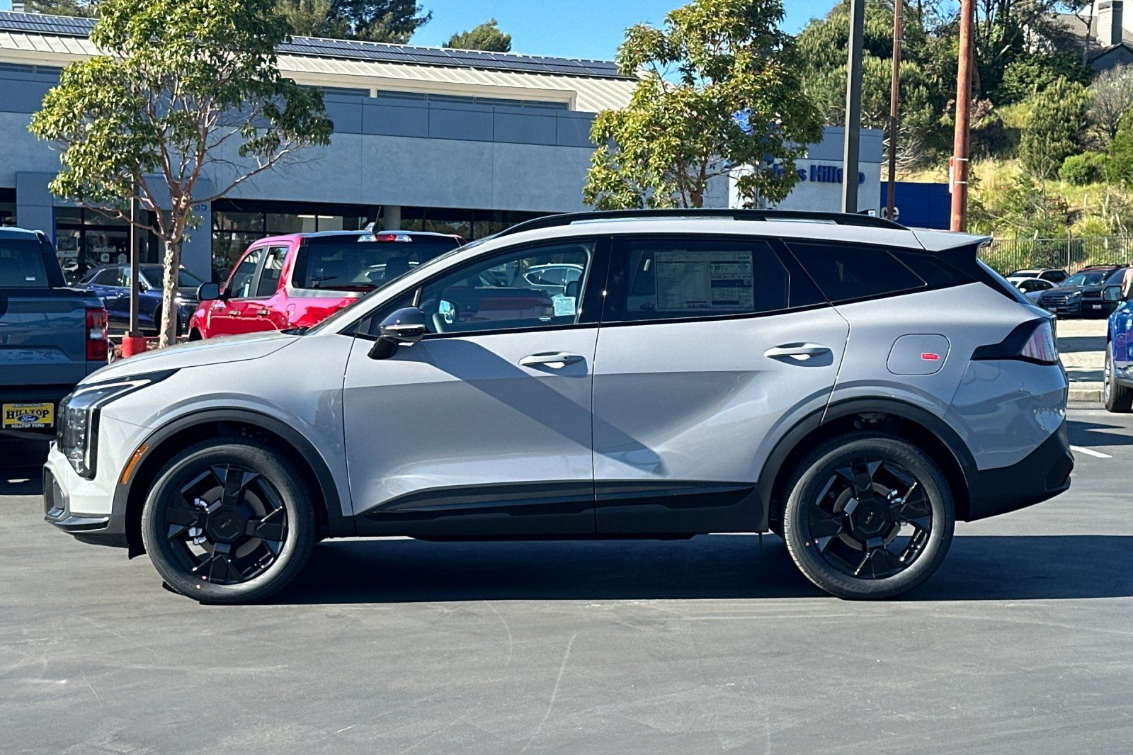 View vehicle photo 7