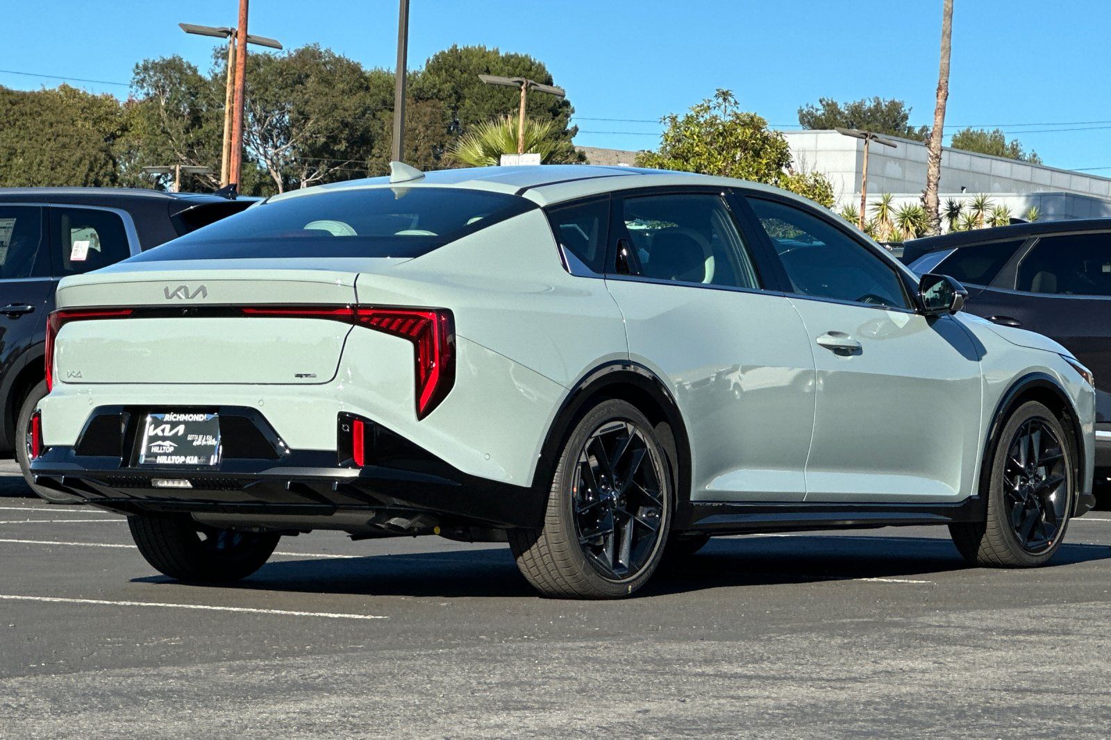 2025 Kia K4 GT-Line Turbo photo 4