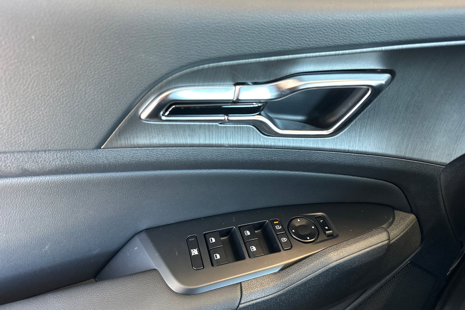 2026 Kia Sportage X-Line Hybrid - Photo 11