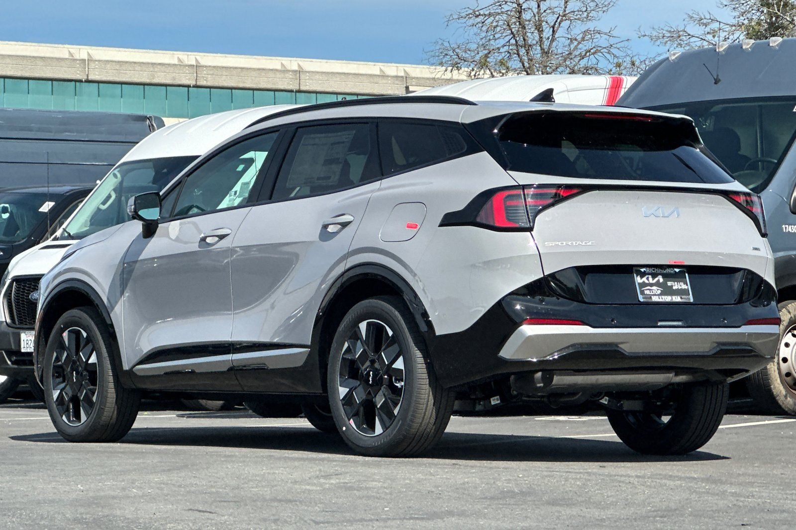 View vehicle photo 6