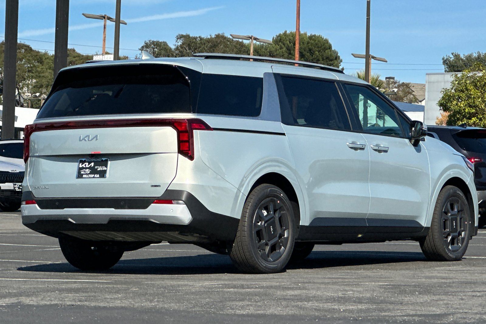 2026 Kia Carnival EX photo 4