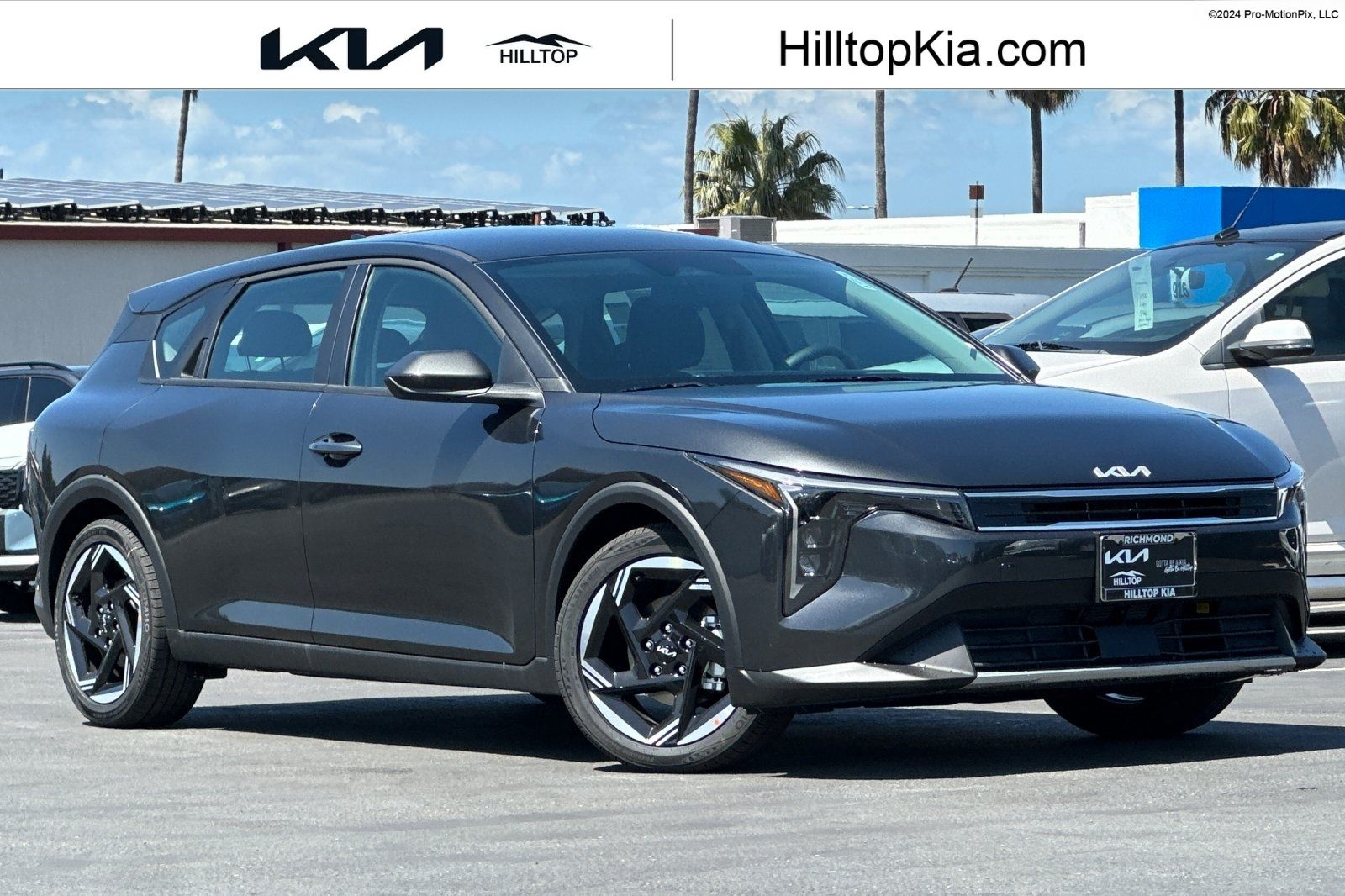 2026 Kia K4 EX AT Hatchback's photo