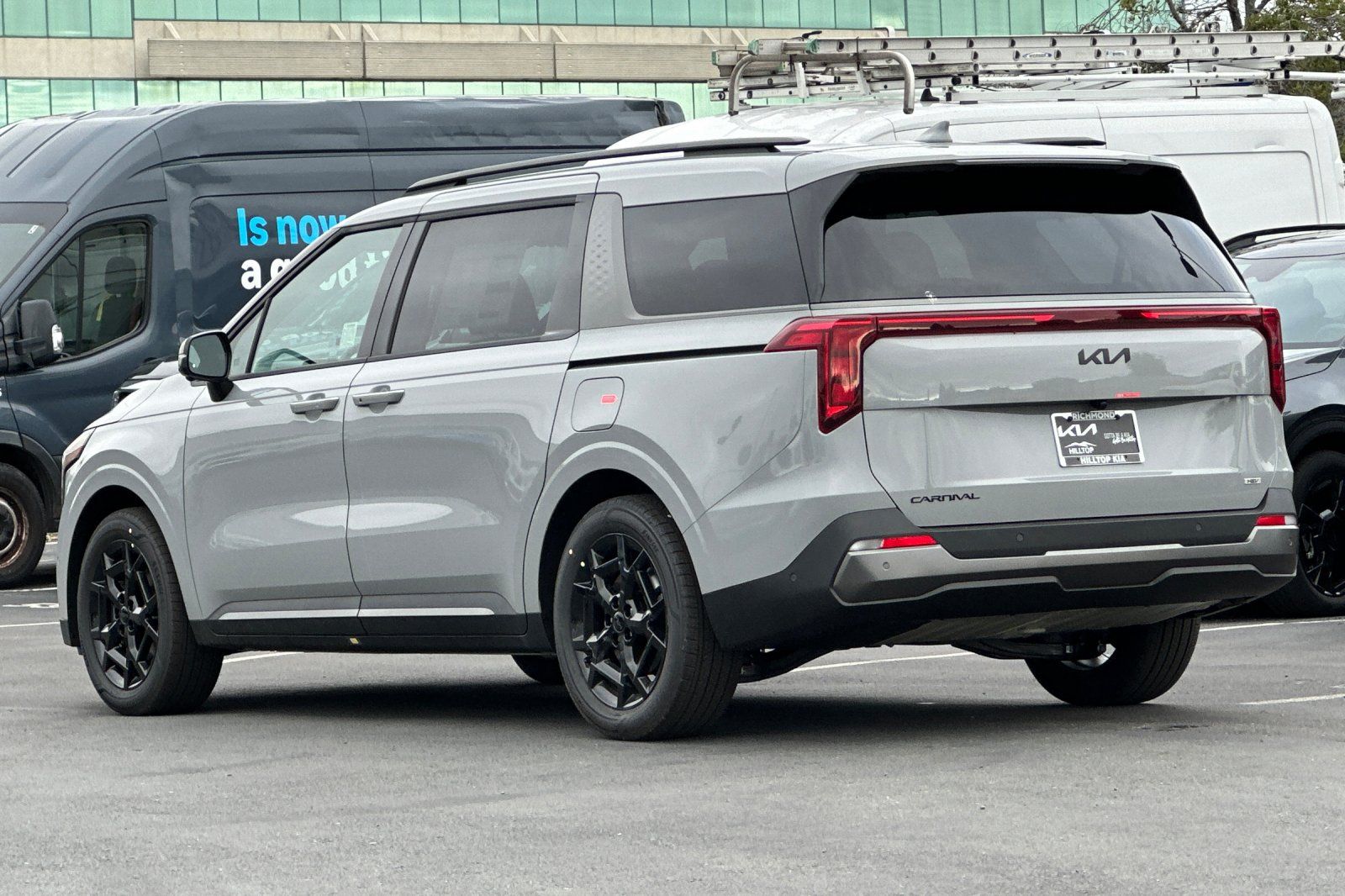 View vehicle photo 6