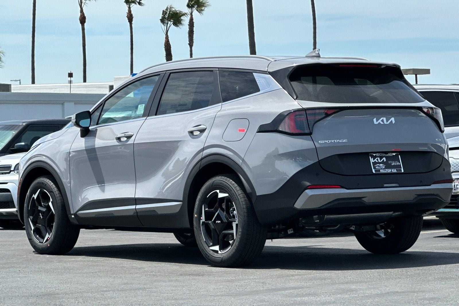 View vehicle photo 6