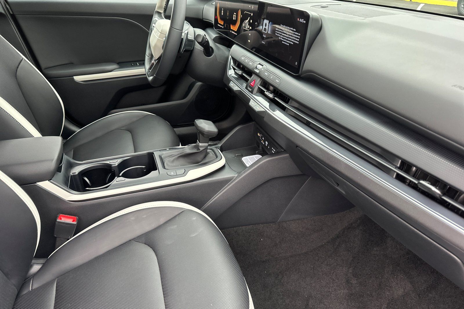 2026 Kia K4 GT-Line - Photo 14