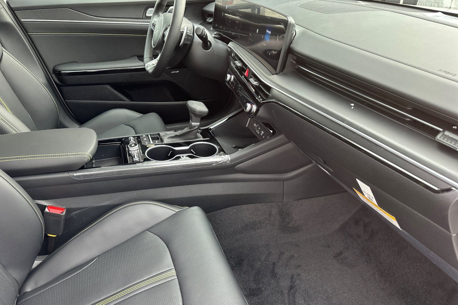 2026 Kia K5 GT - Photo 15