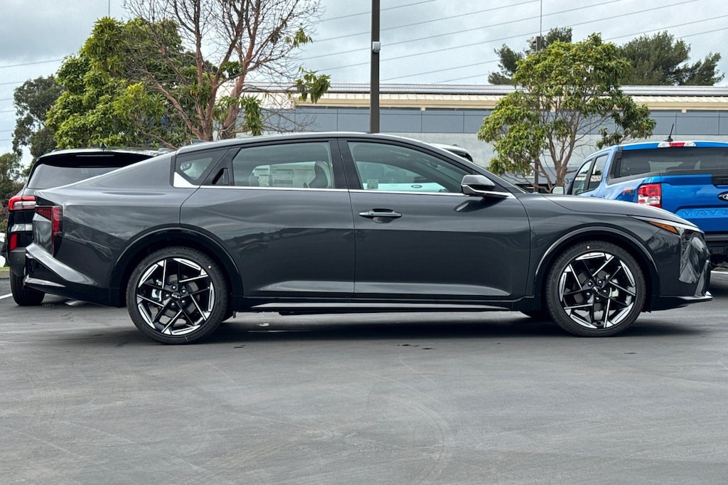 New 2025 Kia K4 GT-Line Sedan