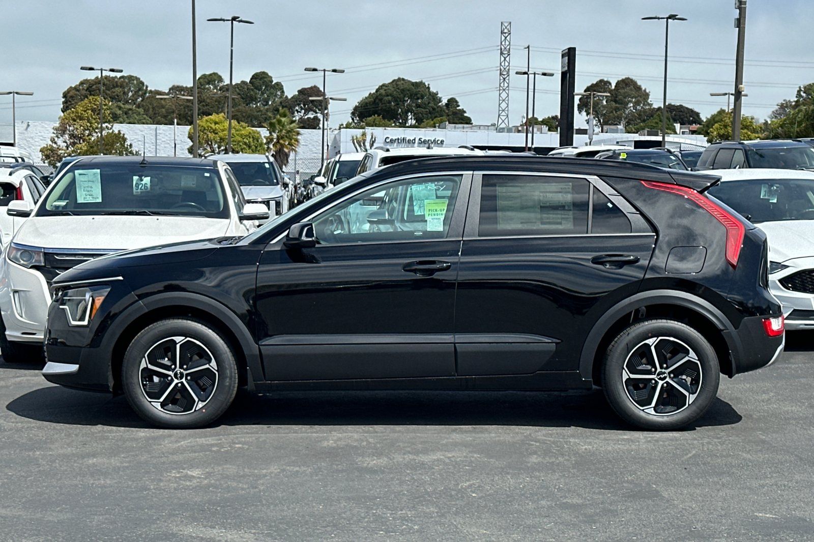 View vehicle photo 7