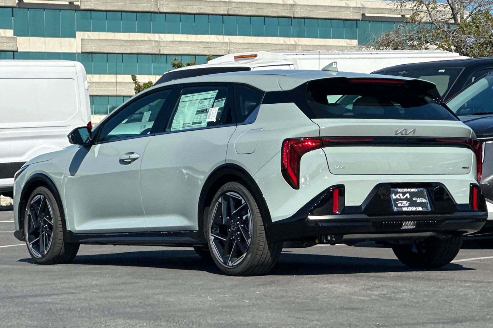 View vehicle photo 6
