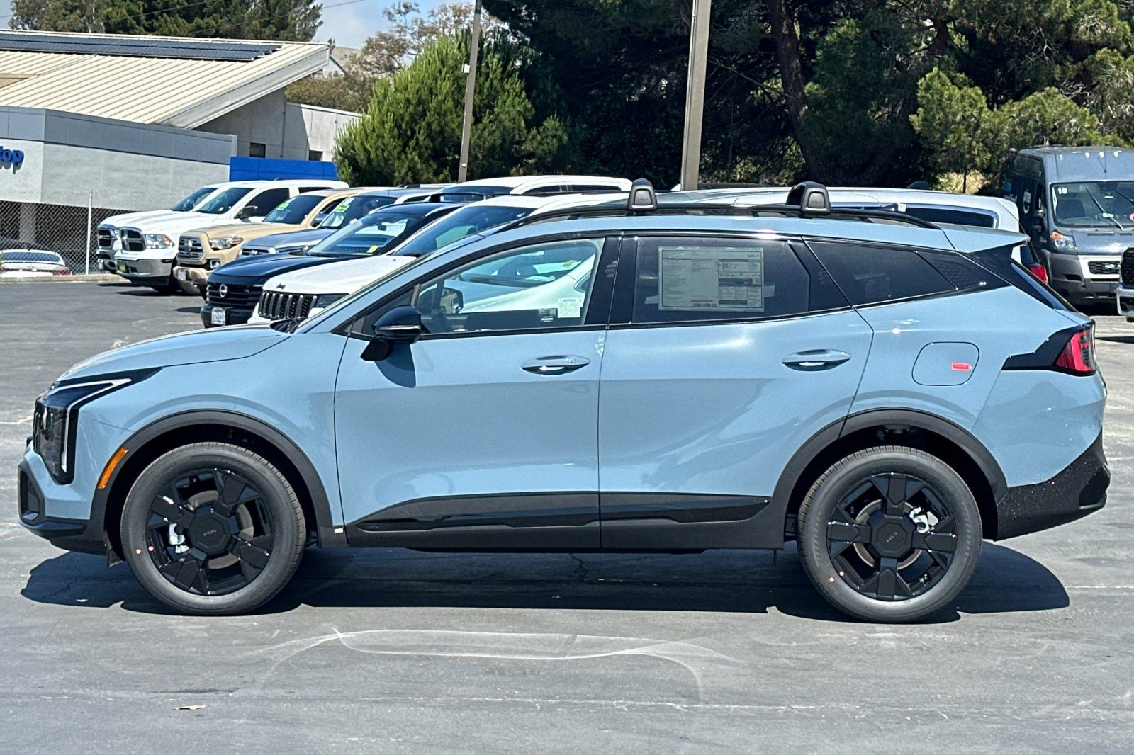View vehicle photo 7