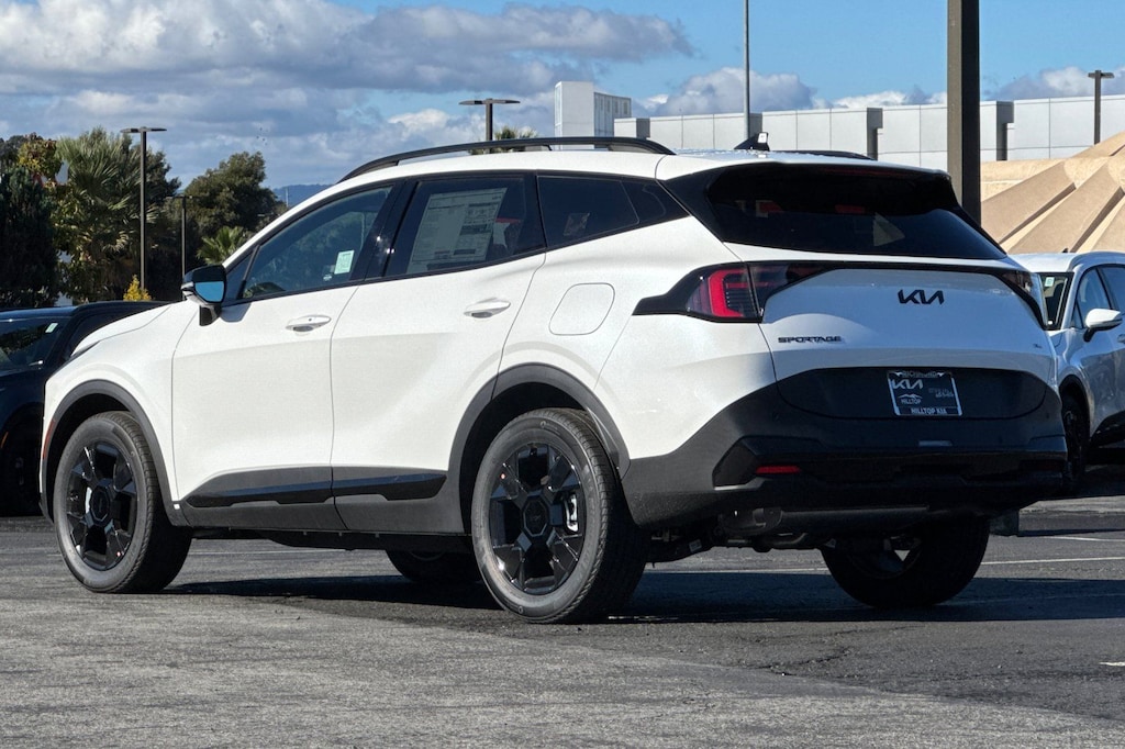 2026 Kia Sportage Plug-In Hybrid X-Line photo 4