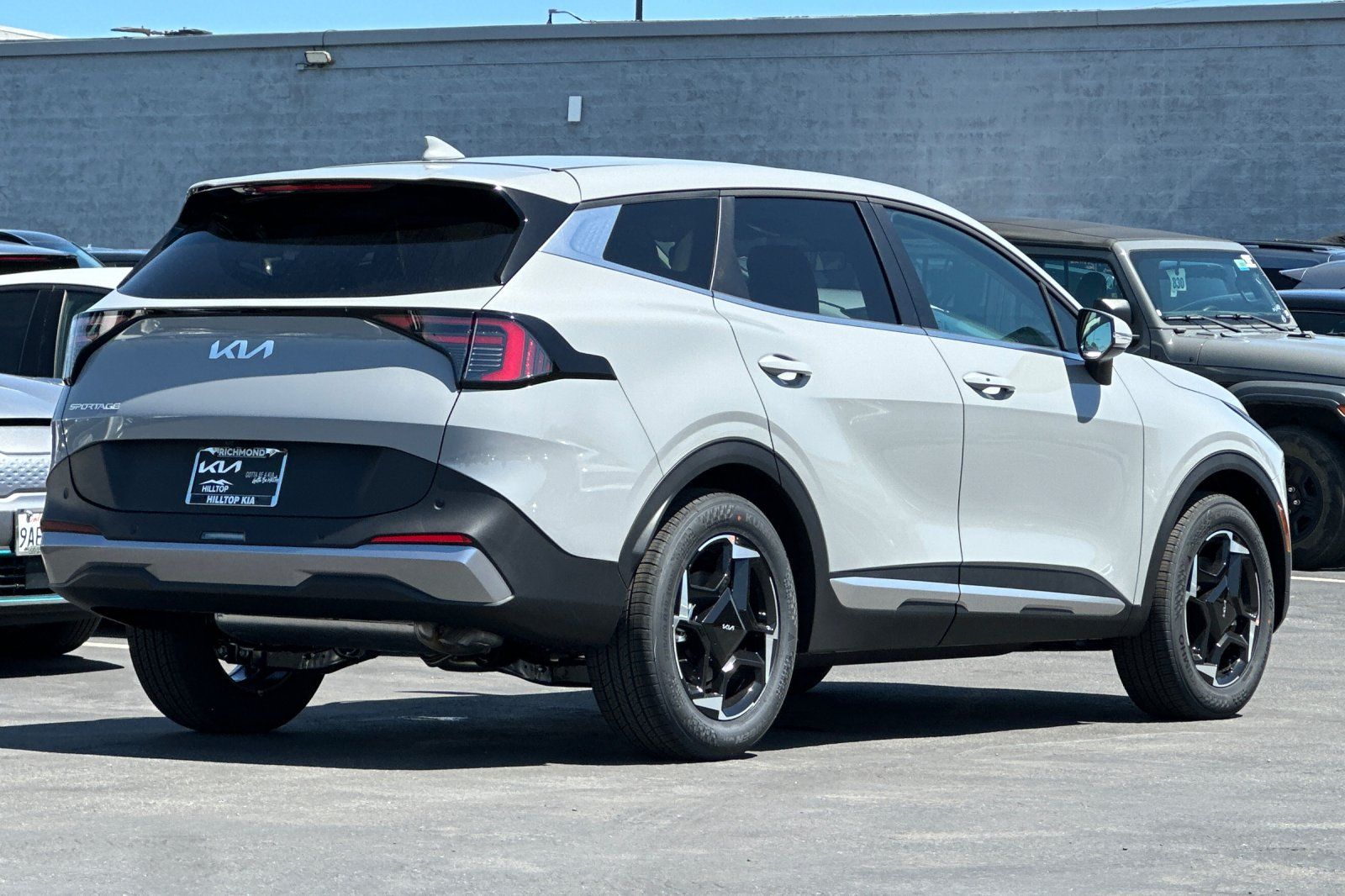 View vehicle photo 4