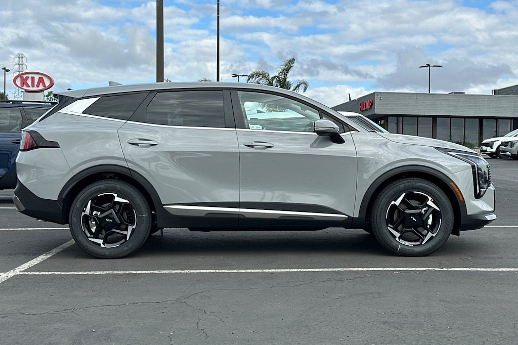 New 2026 Kia Sportage EX SUV